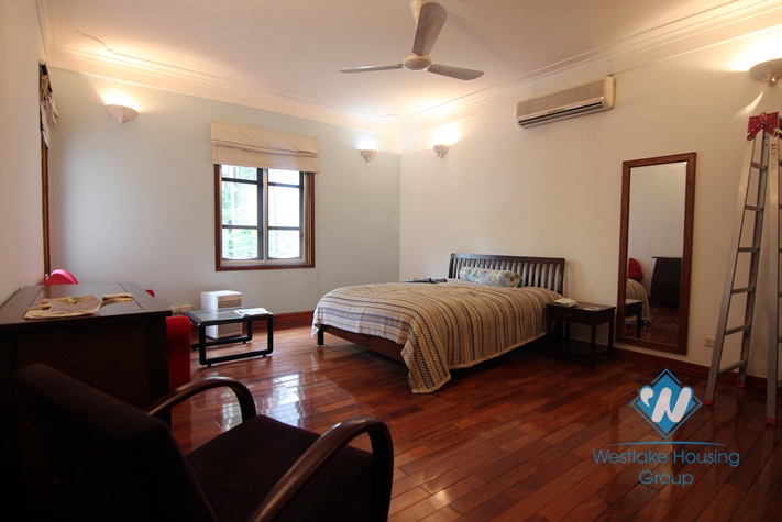 Swimming pool house with lots of space for rent in Tay Ho